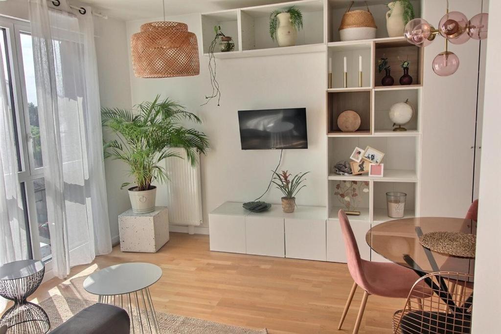 Le Toit Du Montvalerien Suresnes Apartman Kültér fotó